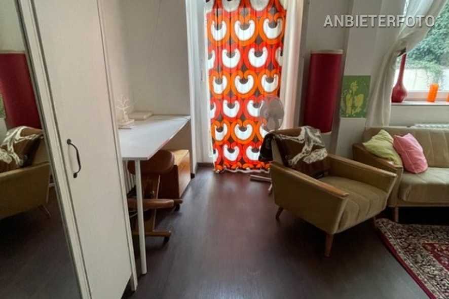 Stylisch im Retro-Stil möblierte Wohnung in Düsseldorf-Pempelfort