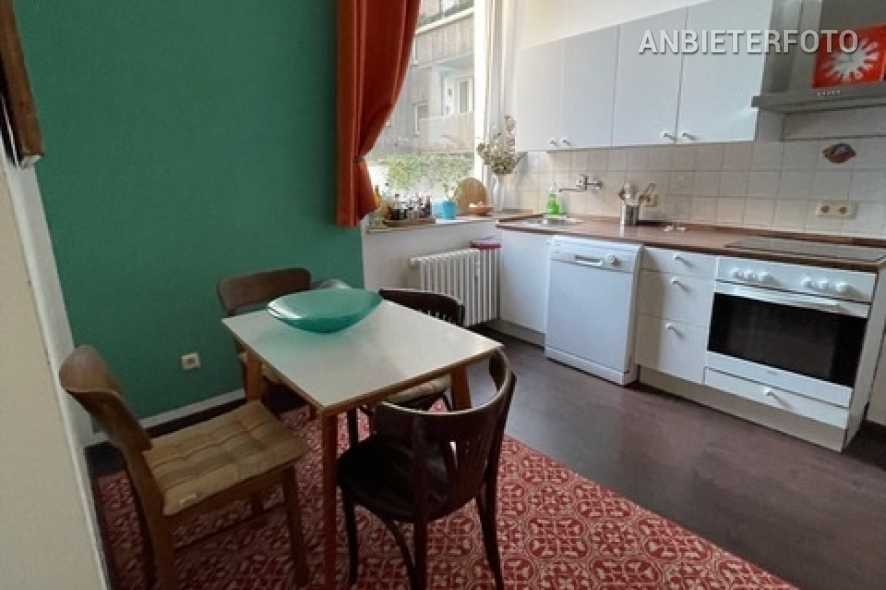 Stylisch im Retro-Stil möblierte Wohnung in Düsseldorf-Pempelfort