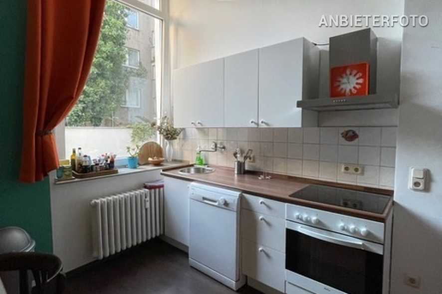 Stylisch im Retro-Stil möblierte Wohnung in Düsseldorf-Pempelfort