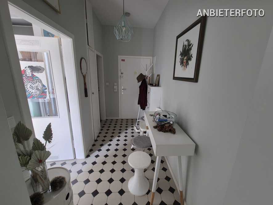 Möblierte Wohnung mit Balkon in Düsseldorf-Stadtmitte