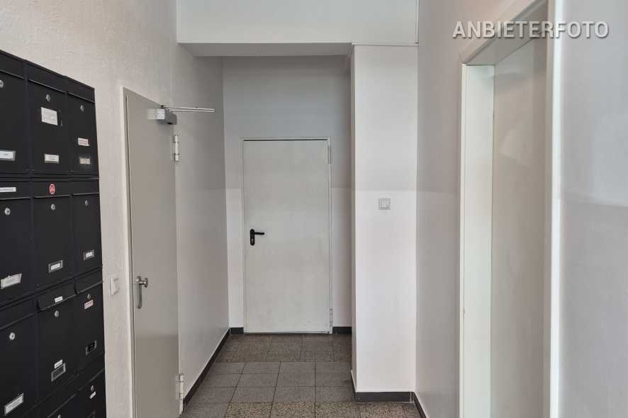 Möblierte Wohnung mit Balkon in Düsseldorf-Stadtmitte