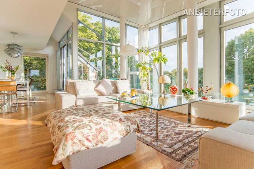 Furnished luxury penthouse with a view of the Rhine in Düsseldorf-Golzheim
