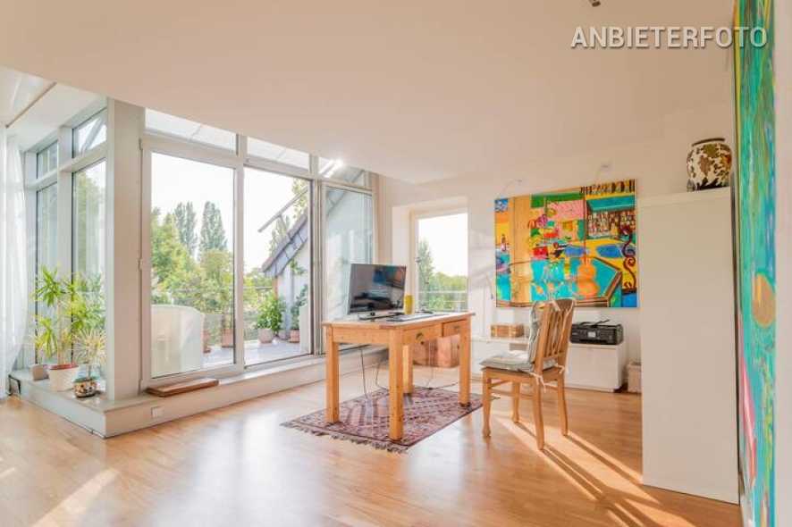 Furnished luxury penthouse with a view of the Rhine in Düsseldorf-Golzheim