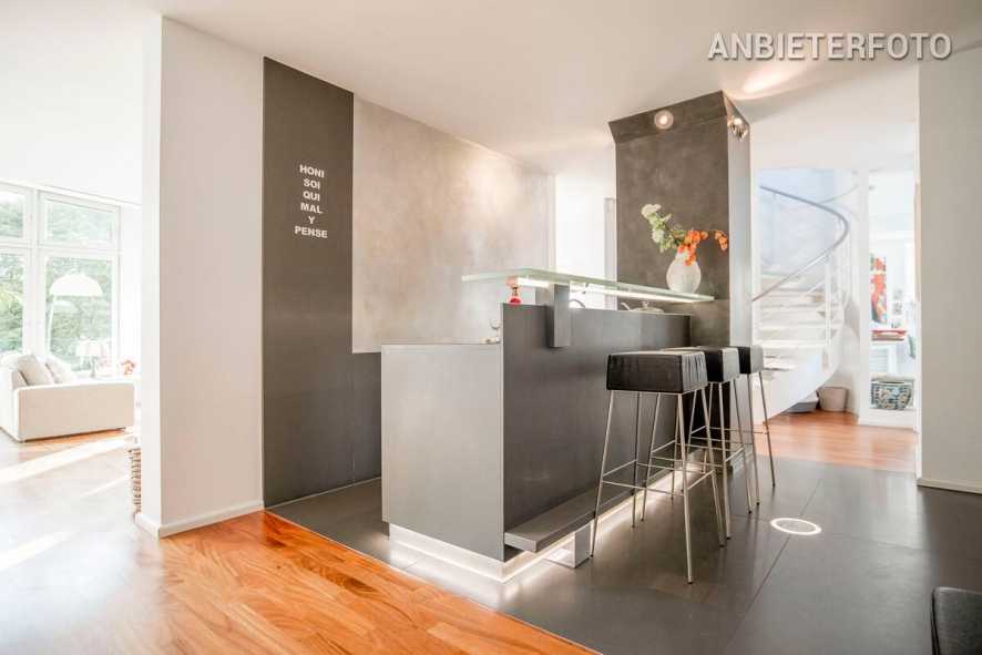 Furnished luxury penthouse with a view of the Rhine in Düsseldorf-Golzheim
