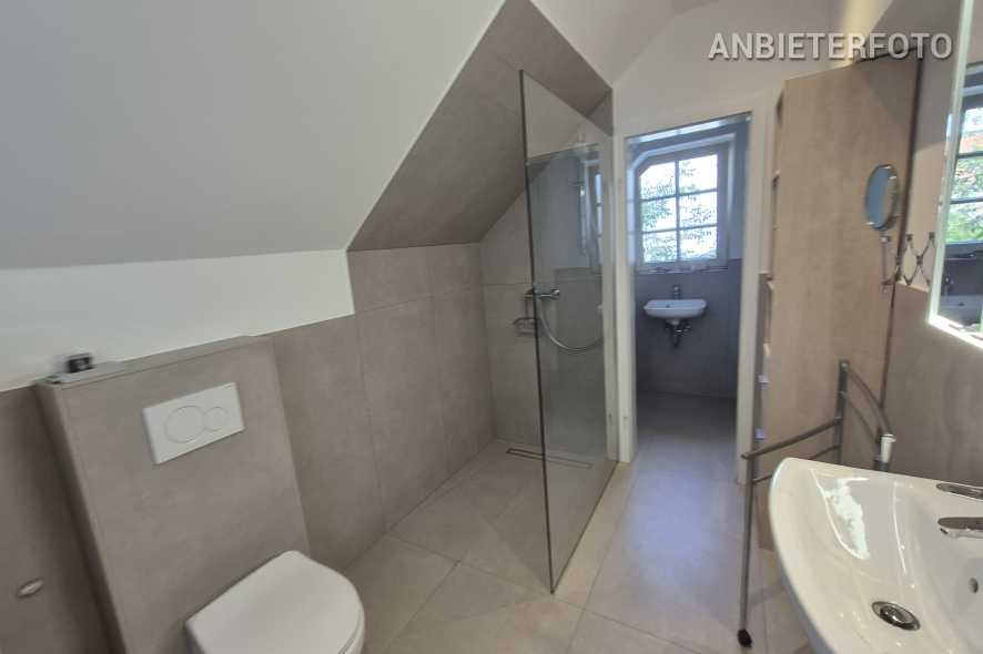 Exklusive Wohnung geräumig und möbliert in Düsseldorf-Carlstadt