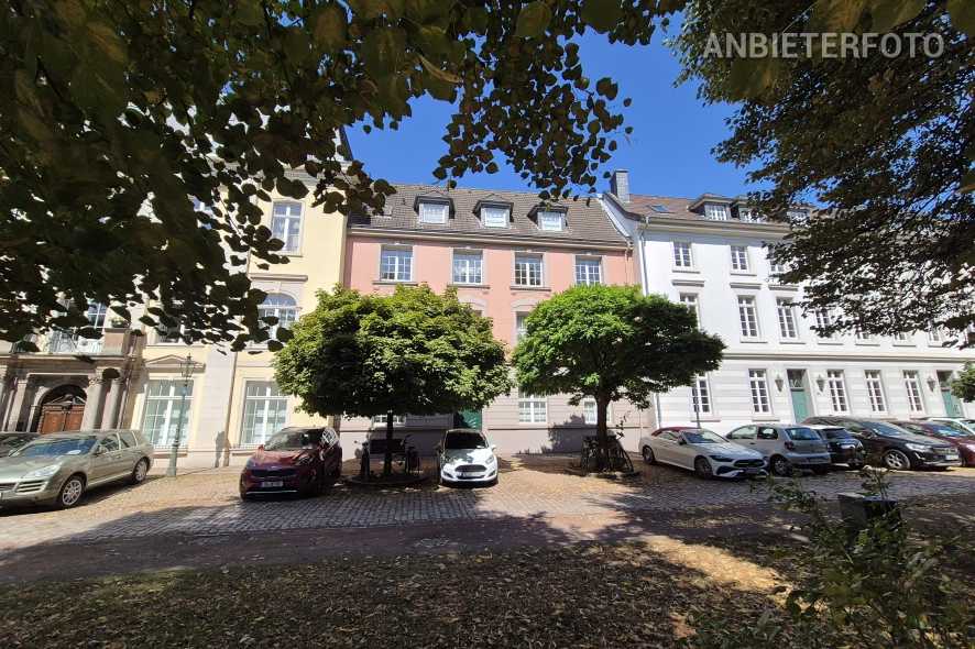 Exclusive apartment spacious and furnished in Düsseldorf-Carlstadt