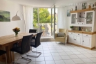 Möblierte Maisonettewohnung mit Südwest-Balkon in Düsseldorf-Rath