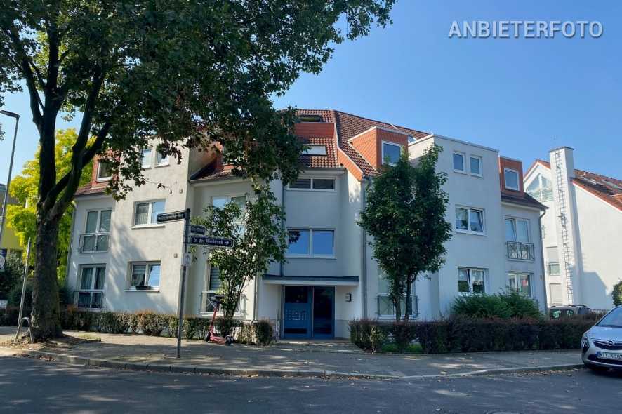 Möblierte Maisonettewohnung mit Südwest-Balkon in Düsseldorf-Rath