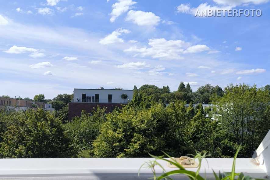 Möblierte Maisonette mit Balkon in Düsseldorf-Stadtbezirk 7-Gerresheim