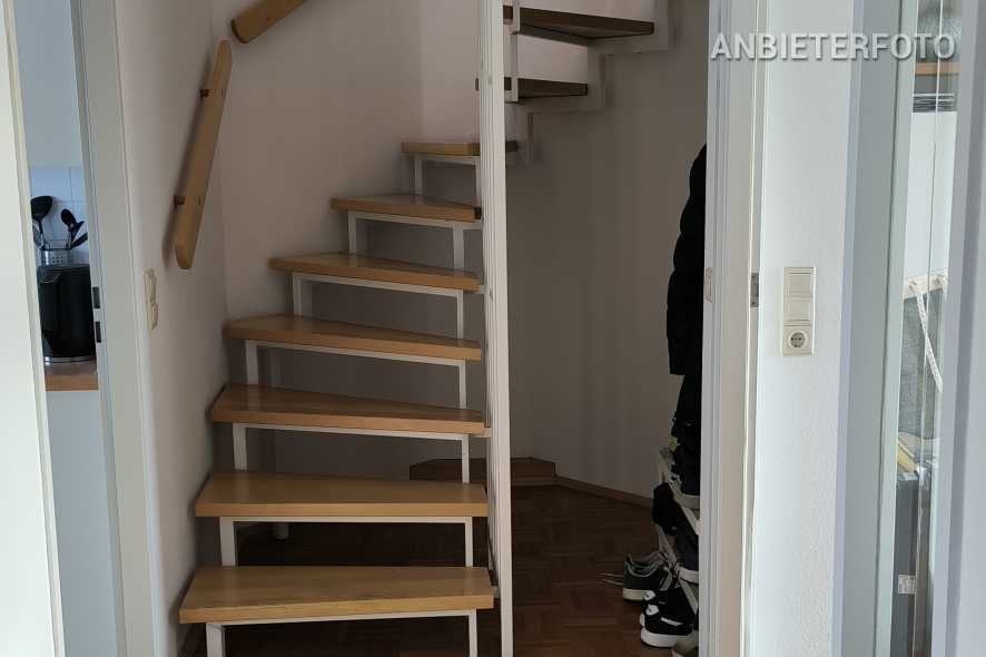 Möblierte Maisonette mit Balkon in Düsseldorf-Stadtbezirk 7-Gerresheim