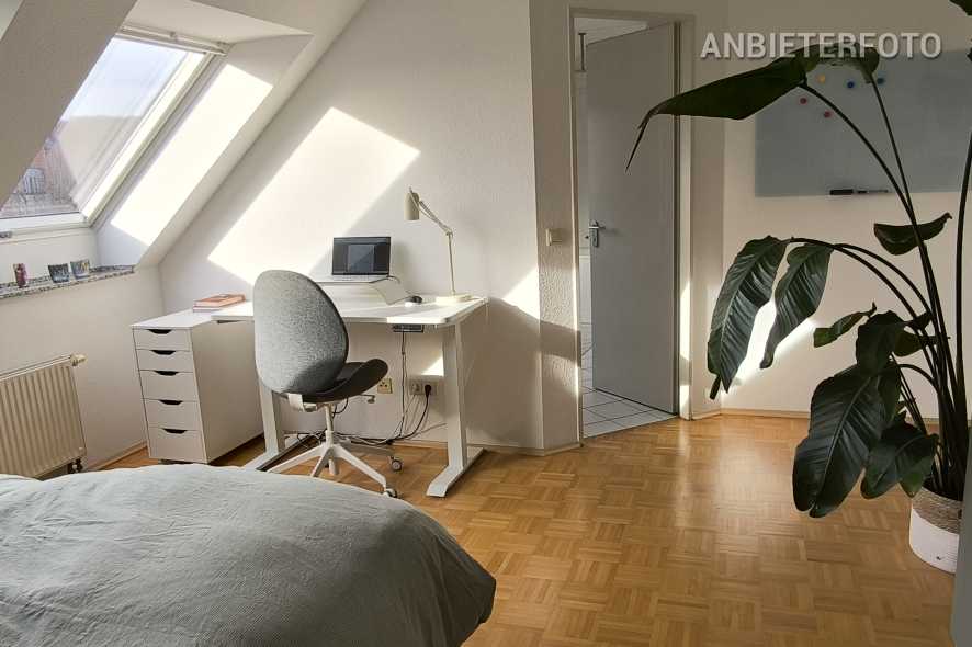 Möblierte Maisonette mit Balkon in Düsseldorf-Stadtbezirk 7-Gerresheim