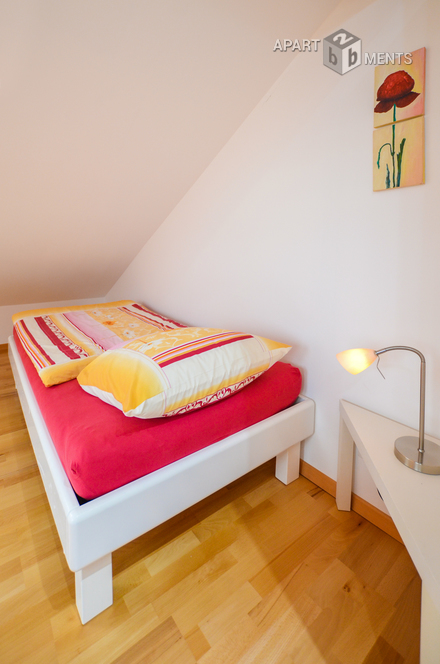 Neat furnished attic studio in good residential area in Bonn-Holzlar