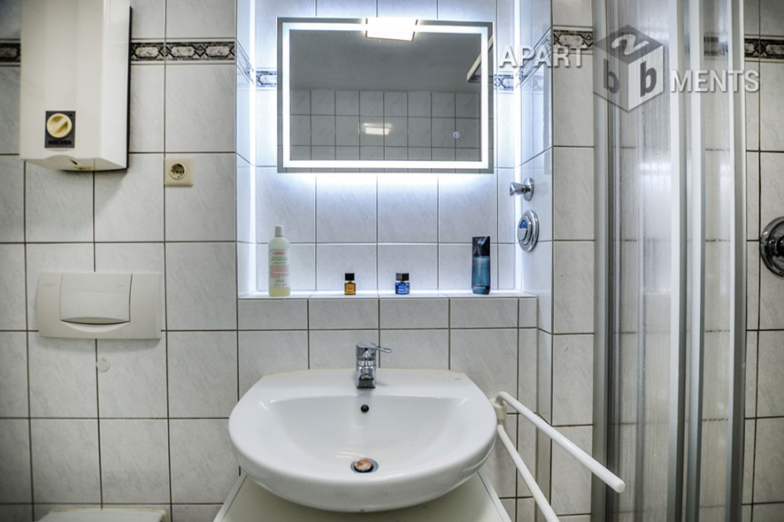 Möblierte Maisonette der gehobenen Kategorie mit Balkon in Bonn-Endenich