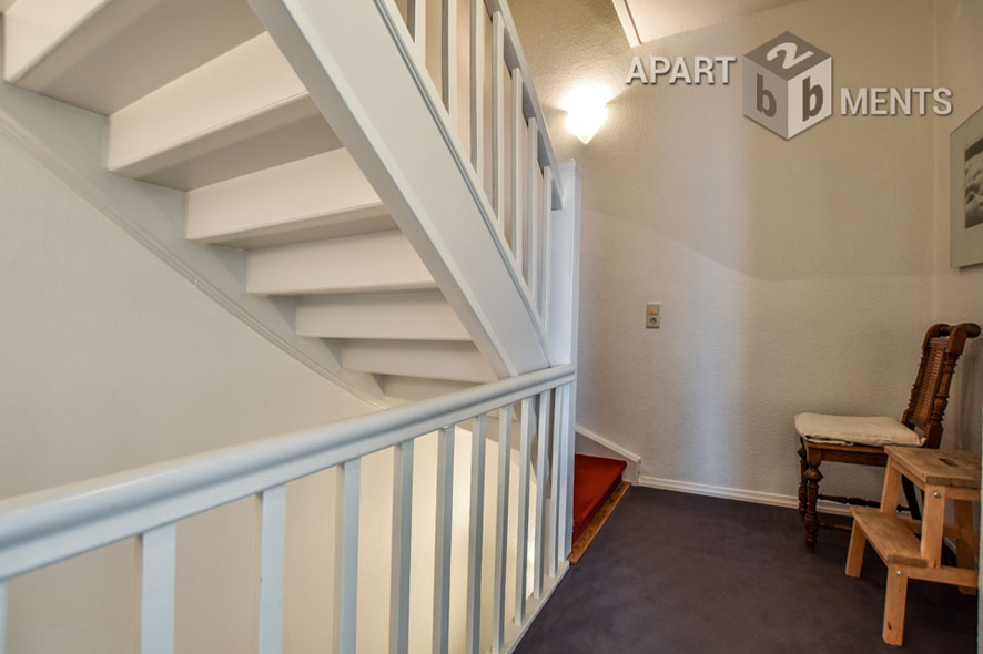 Möblierte und helle Wohnung mit Balkon in zentraler Lage der Bonner Südstadt