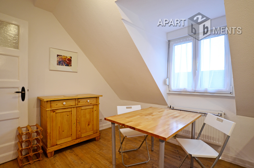 Furnished and well-kept attic apartment in central location of Bonn-Nordstadt