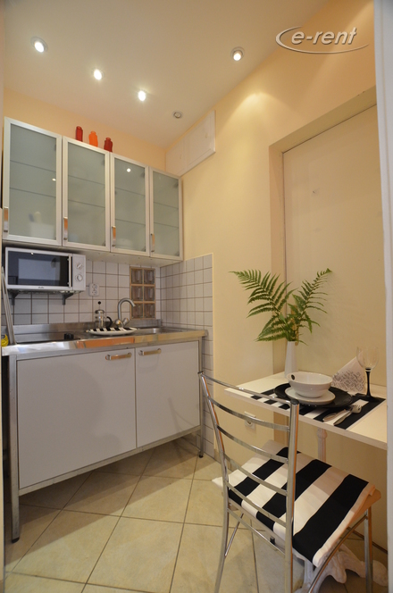 Möbliertes Mini-Apartment in traumhafter Lage am Rhein in Bonn-Castell