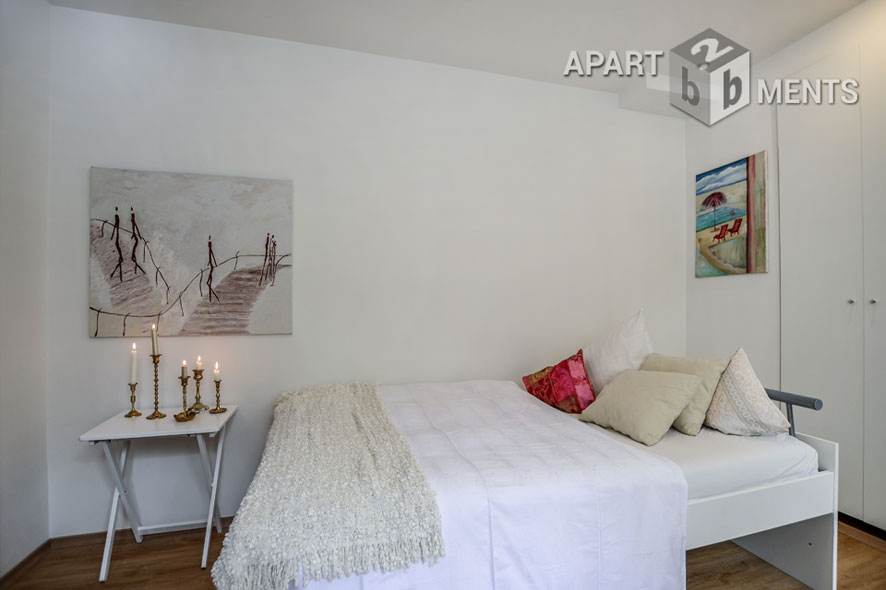 Möbliertes Mini-Apartment in traumhafter Lage am Rhein in Bonn-Castell