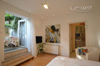 Möbliertes Mini-Apartment in traumhafter Lage am Rhein in Bonn-Castell