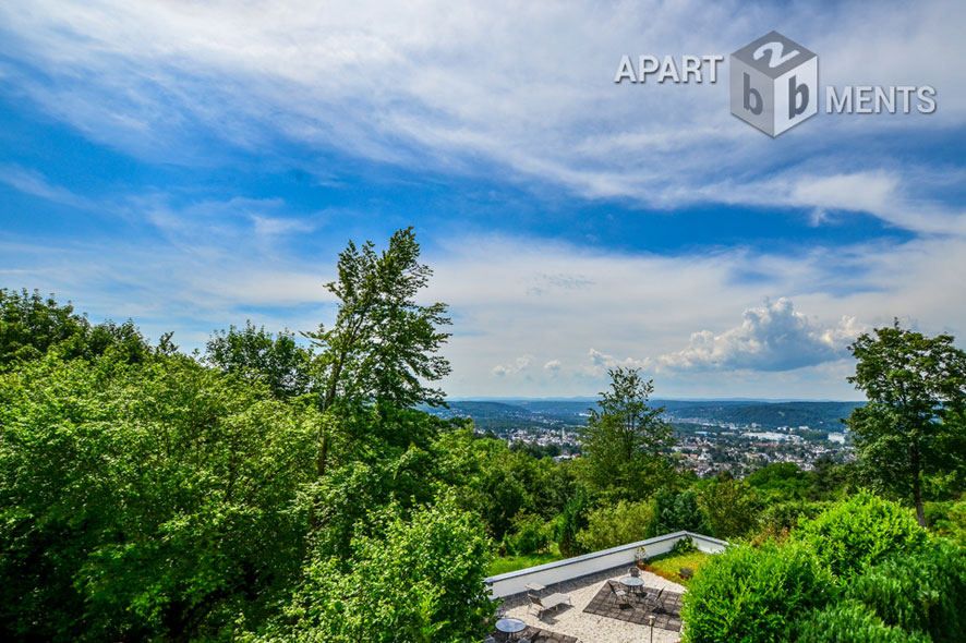 Möbliertes Dachstudio mit großen Panoramafenstern in Bad Honnef