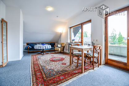 Furnished room with private bathroom and south-facing balcony in Sankt Augustin