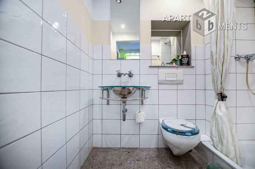 Modern furnished flat in renovated old villa in Bonn-Gronau