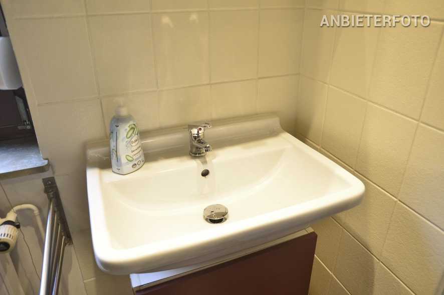 Modern möblierte Wohnung mit Terrasse in Bonn-Plittersdorf