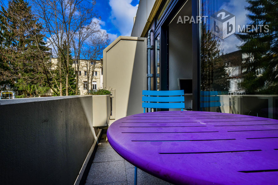 Modern möbliertes Singleapartment mit Balkon in Bonn-Südstadt