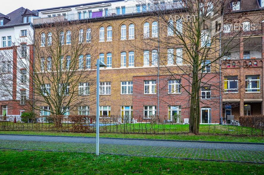 Hell möblierte Nichtraucherwohnung in Bonn-Castell