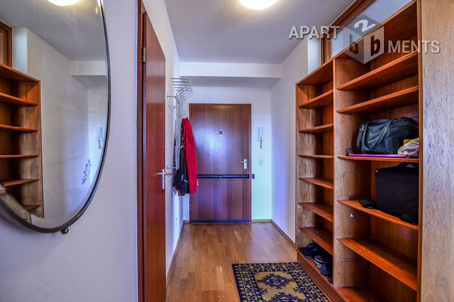 Furnished and spacious 2-room apartment with view of the Rhine in Bonn-Castell