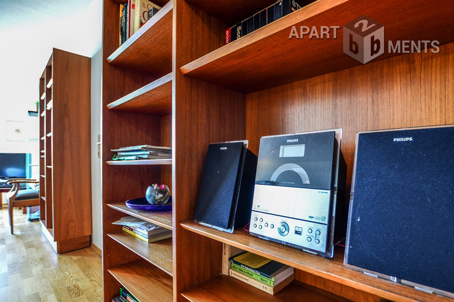 Furnished and spacious 2-room apartment with view of the Rhine in Bonn-Castell