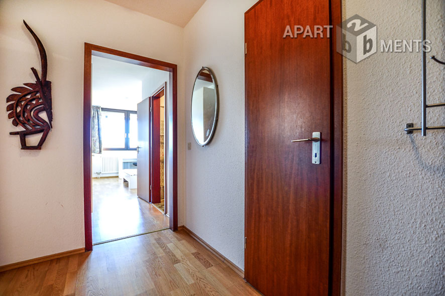 Furnished and spacious 2-room apartment with view of the Rhine in Bonn-Castell