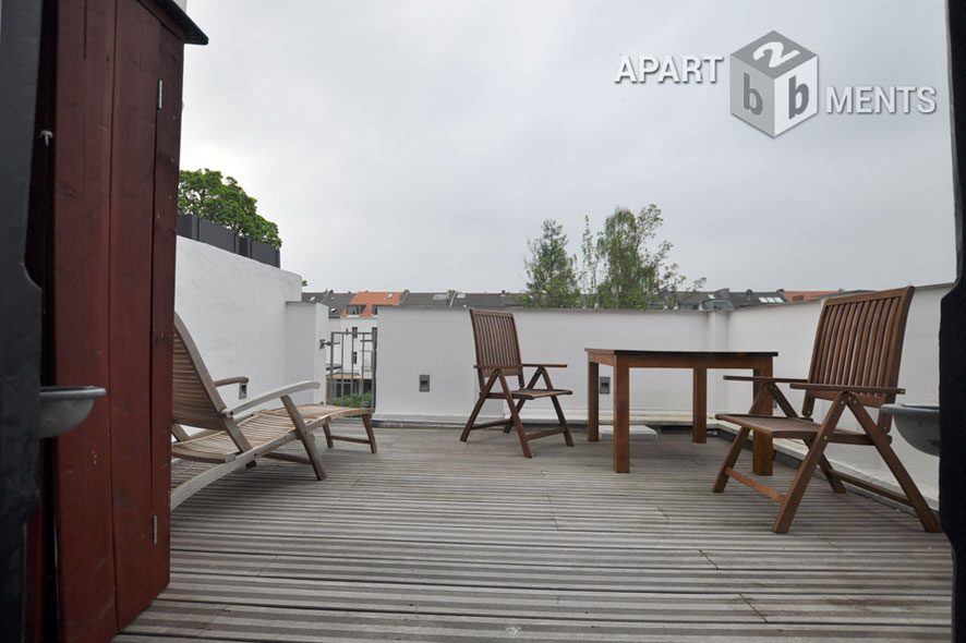 Erstklassig möblierte Altbauwohnung mit Dachterrasse in Bonns Südstadt