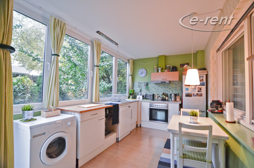 Spacious 3-room apartment with classic furnishings