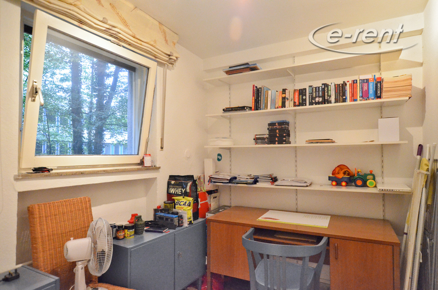Spacious 3-room apartment with classic furnishings