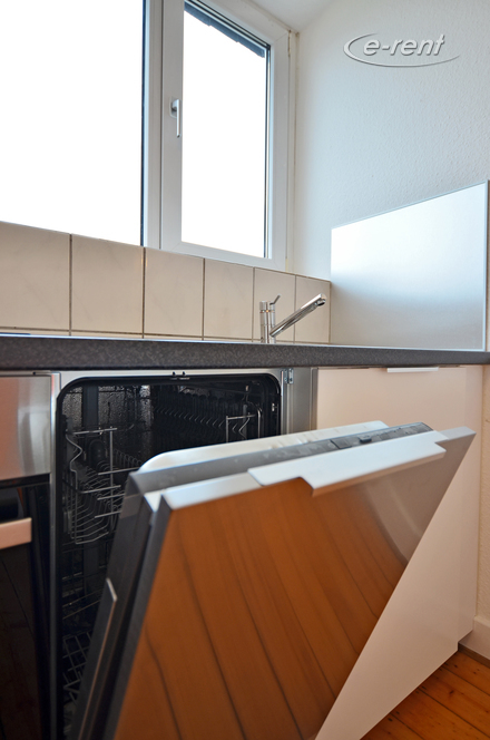 Modern möblierte Dachwohnung in Bonn-Poppelsdorf, Grenze Weststadt