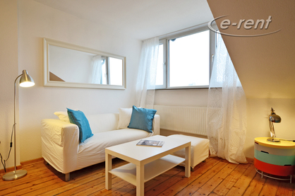 Modern möblierte Dachwohnung in Bonn-Poppelsdorf, Grenze Weststadt