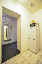 furnished and spacious room in a neat business apartment-sharing community in Bonn-Gronau