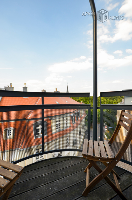 Modern möbliertes Dachapartment in Brühl
