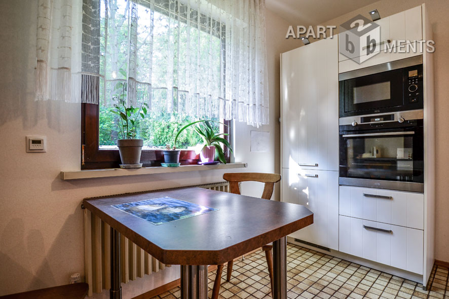 Möblierte und geräumige Wohnung mit Garten in Bonn-Plittersdorf