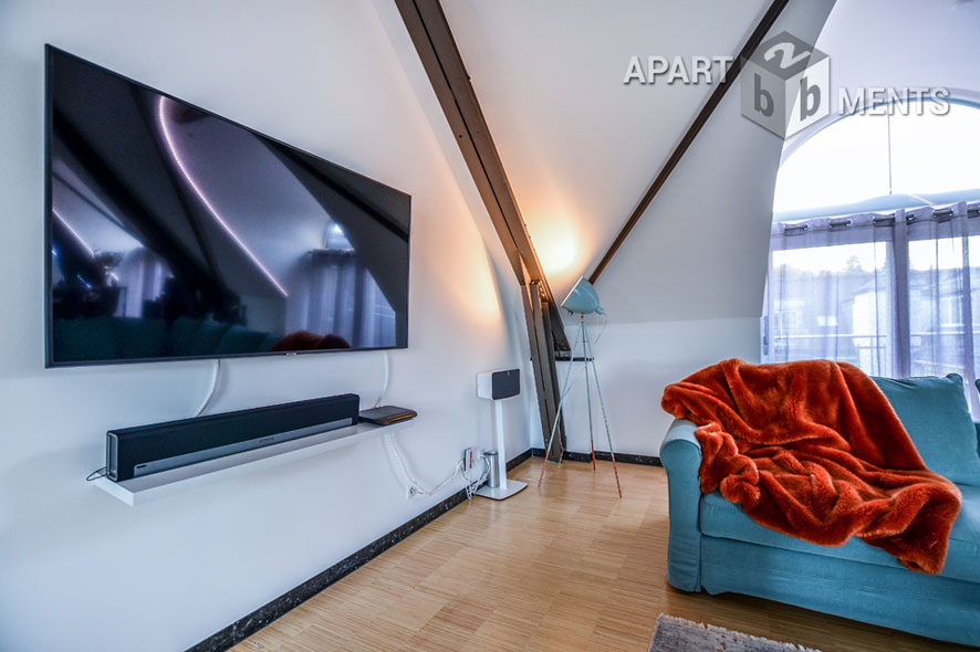 Furnished penthouse apartment with tower on the Rosenburg castle in Bonn-Kessenich