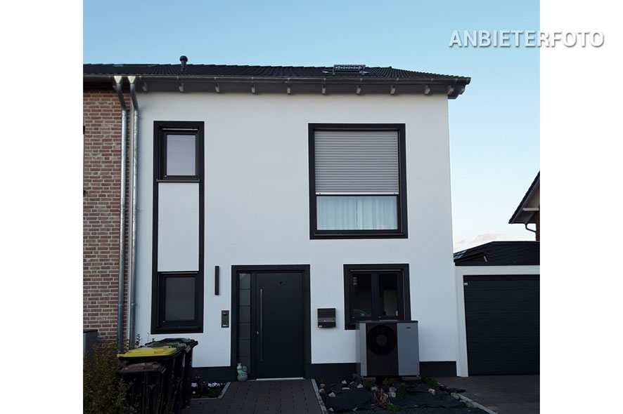 Möbliertes und geräumiges Haus mit Terrasse, Garten und Garage in Alfter