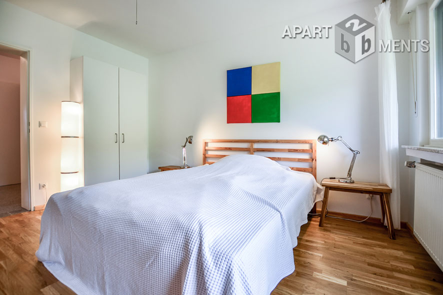 Modern furnished and spacious apartment with balcony in Bonn-Friesdorf