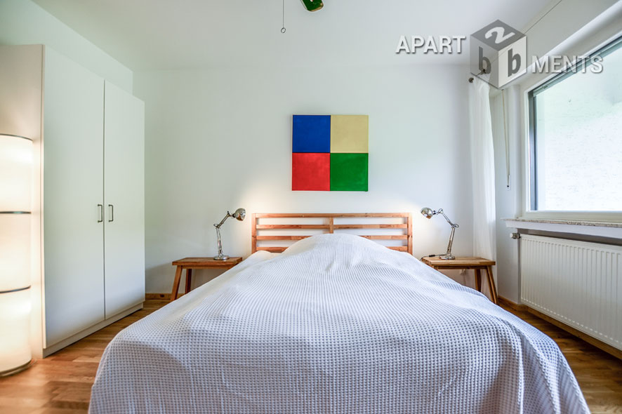 Modern furnished and spacious apartment with balcony in Bonn-Friesdorf