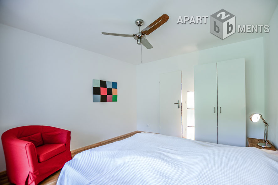 Modern furnished and spacious apartment with balcony in Bonn-Friesdorf