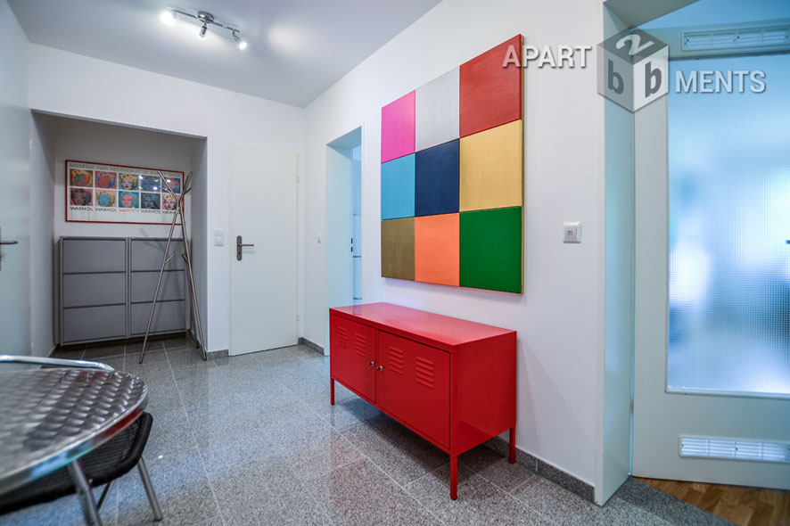 Modern furnished and spacious apartment with balcony in Bonn-Friesdorf
