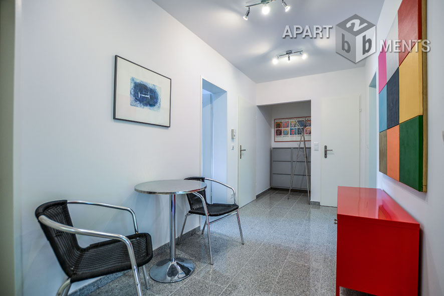 Modern furnished and spacious apartment with balcony in Bonn-Friesdorf