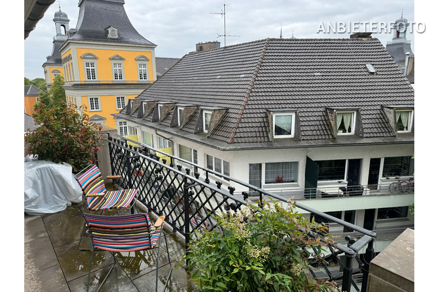 Top furnished top floor apartment in the center of Bonn at Blumenmarkt