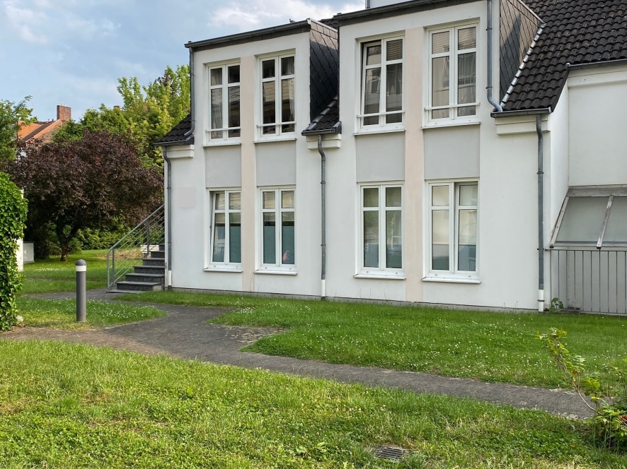 Barrier-free and furnished apartment with terrace in Bonn-Poppelsdorf