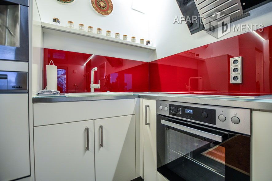 Möblierte Wohnung der Top-Kategorie mit Sauna und Balkon in Bonn-Beuel