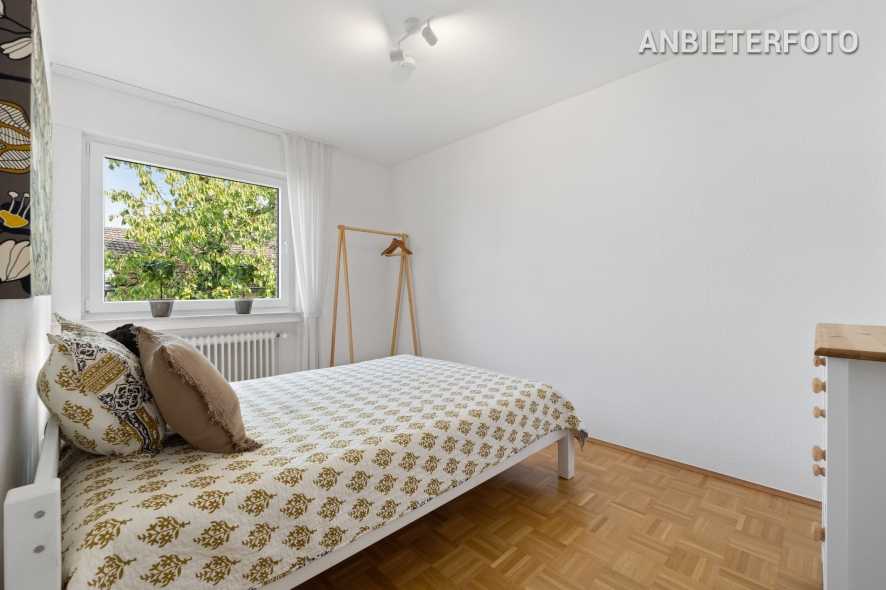 Geräumige und möblierte Wohnung mit Balkon in Niederkassel-Mondorf